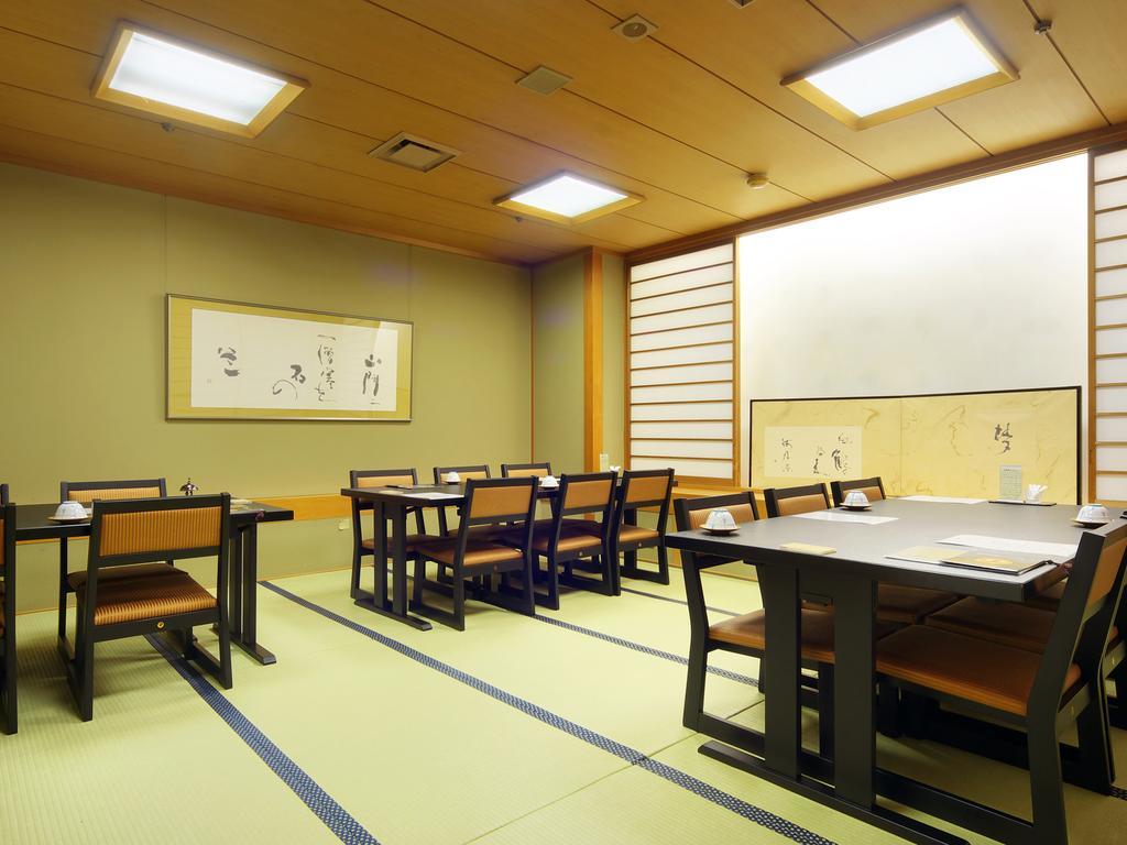 The Crown Palais New Hankyu Kochi Zewnętrze zdjęcie