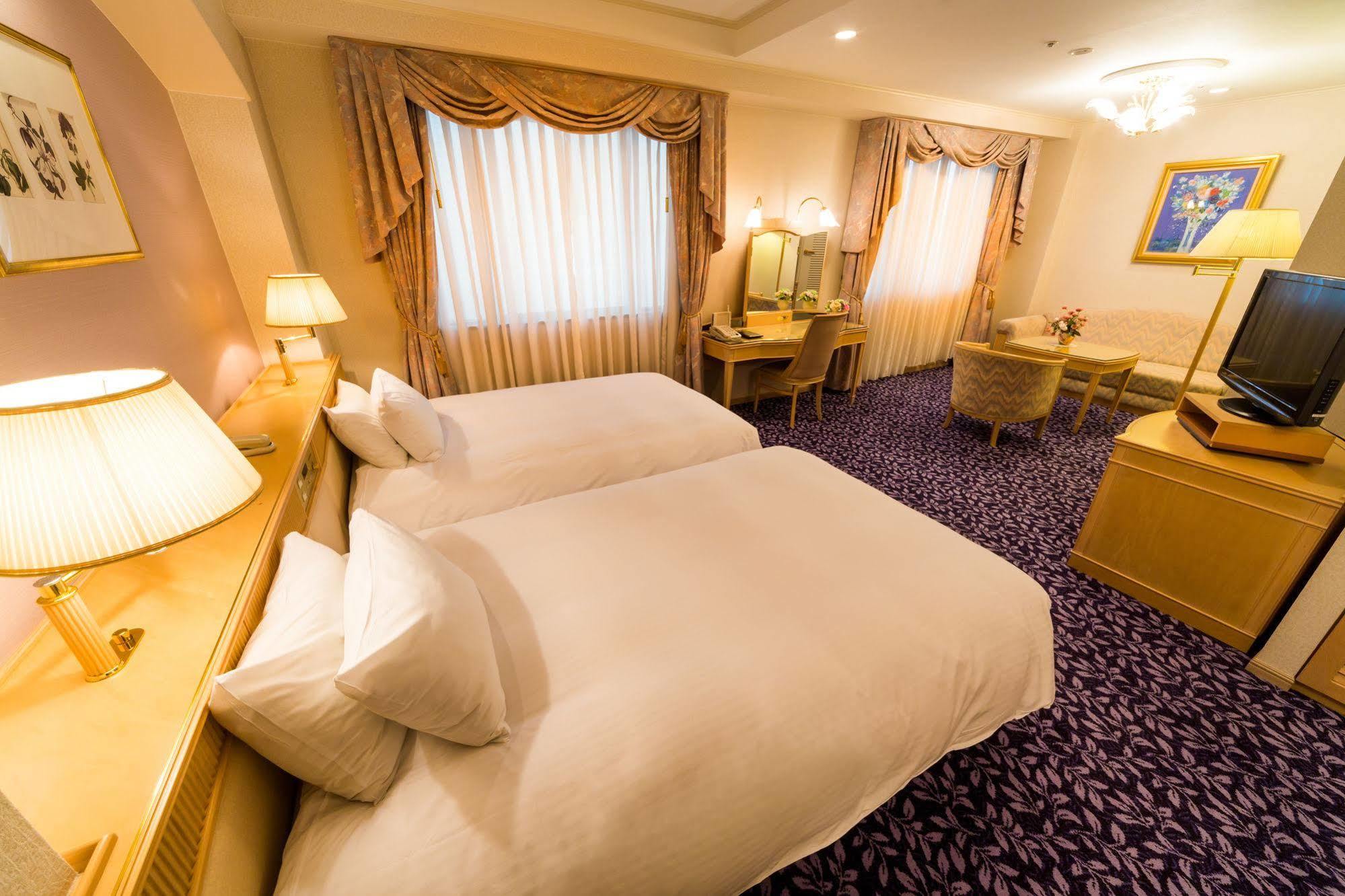 The Crown Palais New Hankyu Kochi Zewnętrze zdjęcie