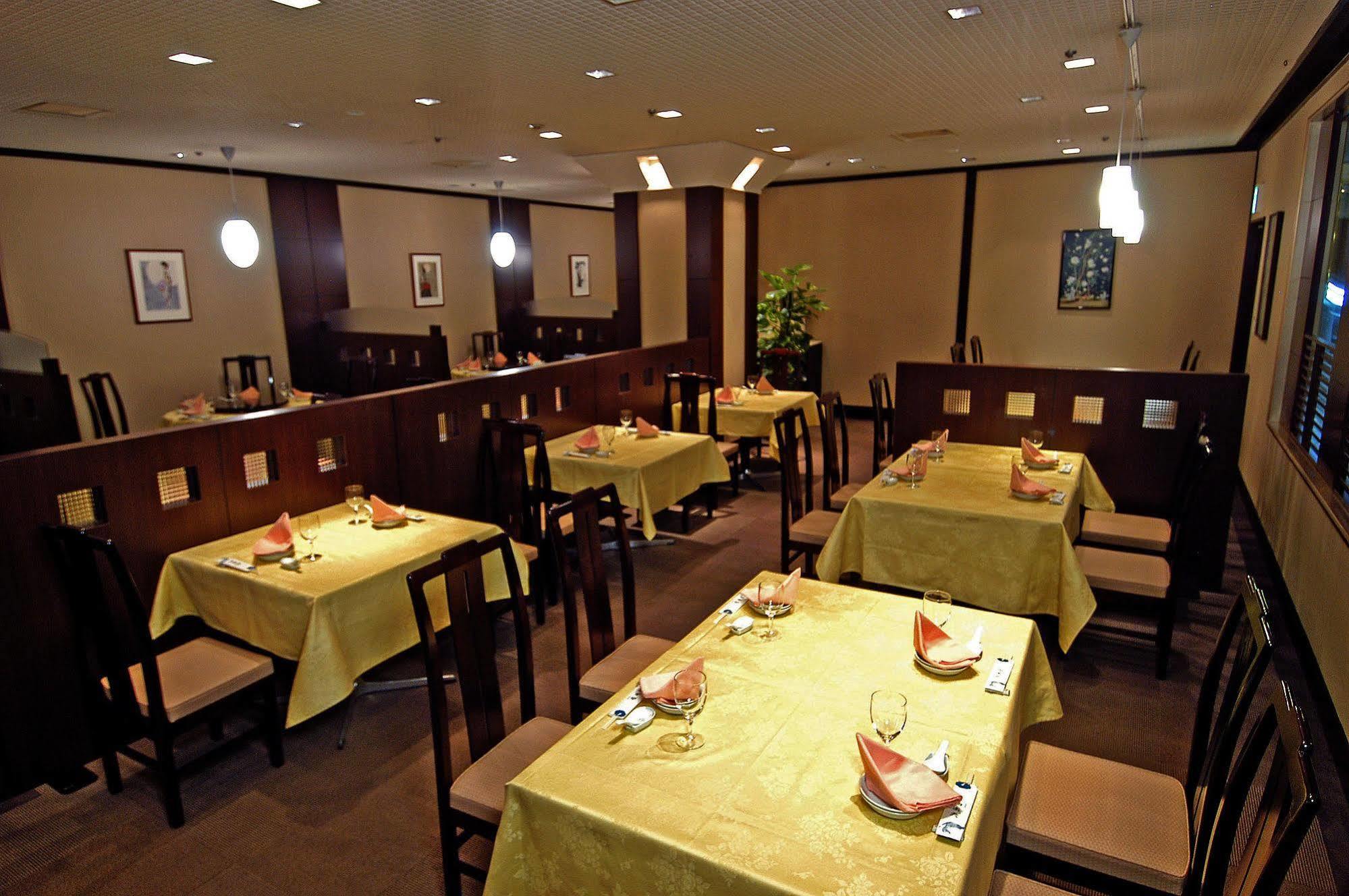 The Crown Palais New Hankyu Kochi Zewnętrze zdjęcie